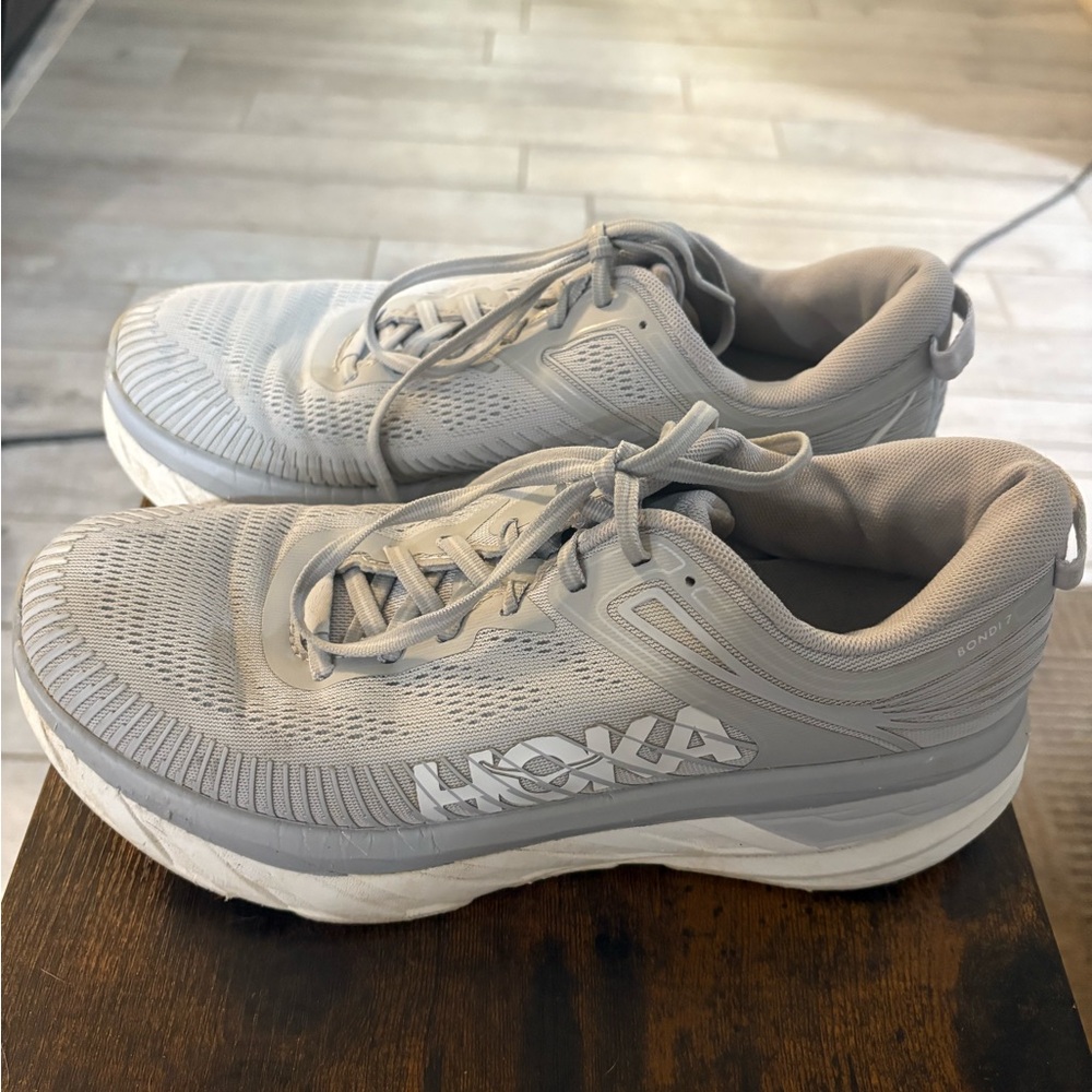 Hoka Bondi 7 Men's Light Gray Athletic Shoes - Picture 3 of 5